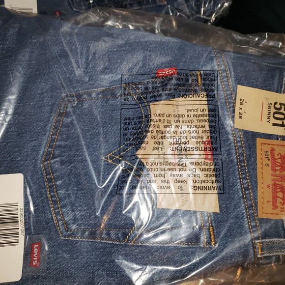 Levi's 501 Women's Skinny Jeans (sizes 30, 31, & 32) - Picture 2 of 11